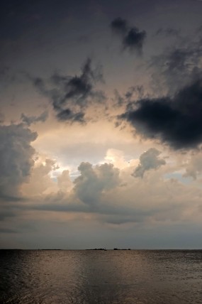 Wolken vor Lanken. Foto: Joachim Wabnitz